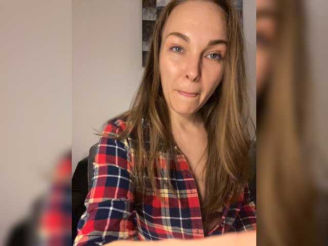 Alisasqrl Прямой эфир на BongaCams