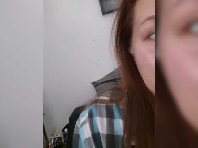 Alisasqrl live cam preview