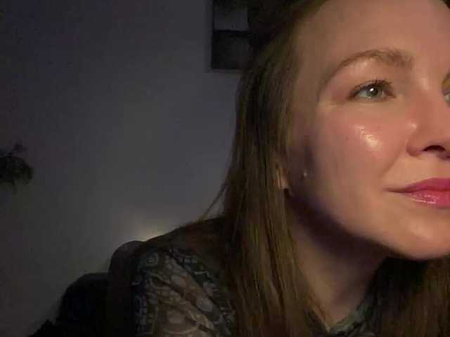 le modèle Alisasqrl est en webcam porno dans un show sur le site bongacams, il possède les tags suivants: White/Caucasian,Brunette,Trimmed