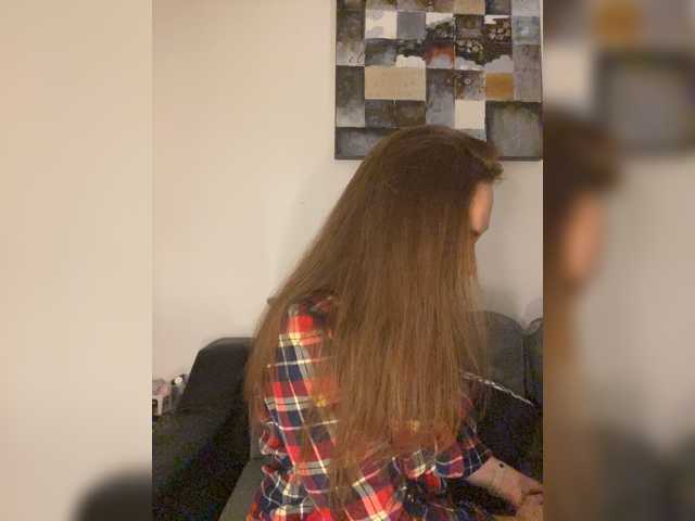 Alisasqrl live cam preview