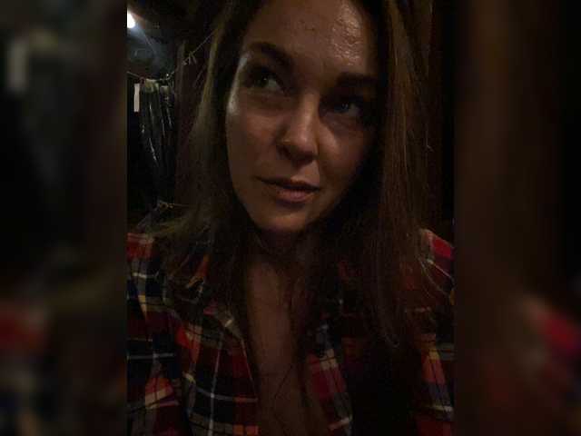 Alisasqrl live webcam show