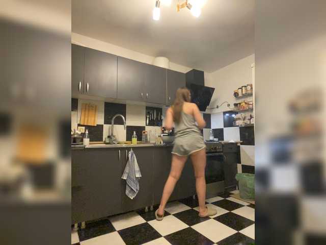 Alisasqrl live webcam show