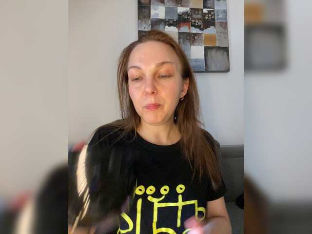 Alisasqrl, live now on BongaCams