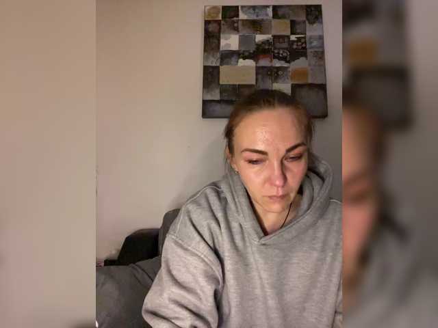 Alisasqrl live cam on BongaCams