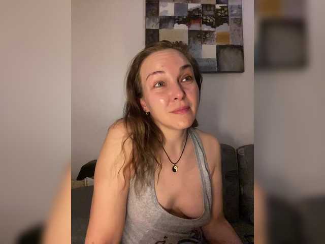 Alisasqrl live cam on BongaCams
