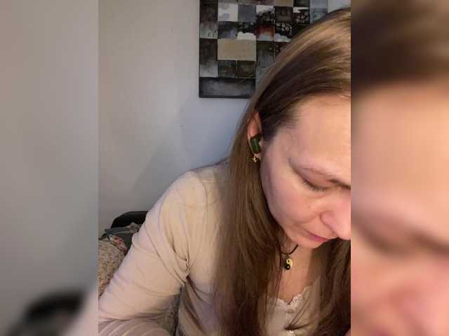 Alisasqrl live cam on BongaCams