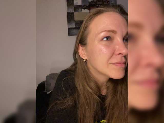 Alisasqrl live cam on BongaCams