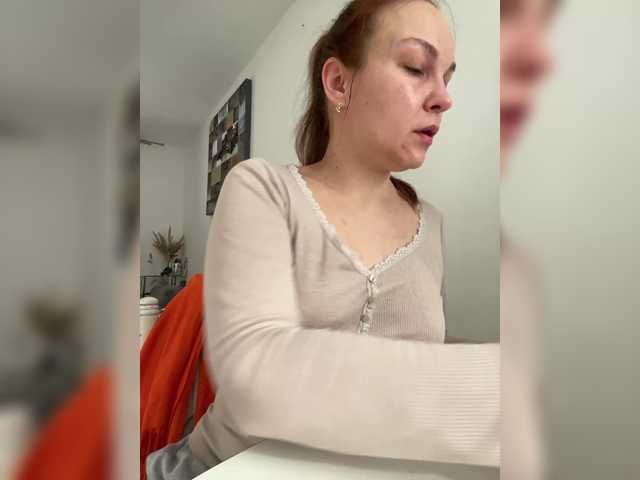 Alisasqrl live cam preview