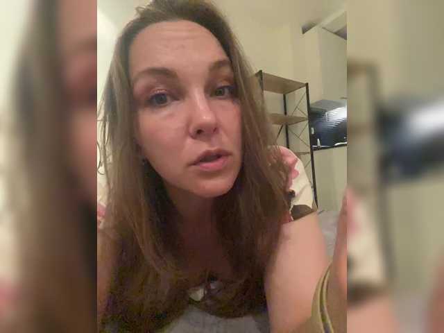Alisasqrl live cam on BongaCams