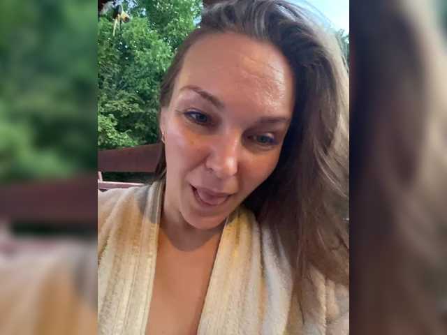 Alisasqrl live webcam show
