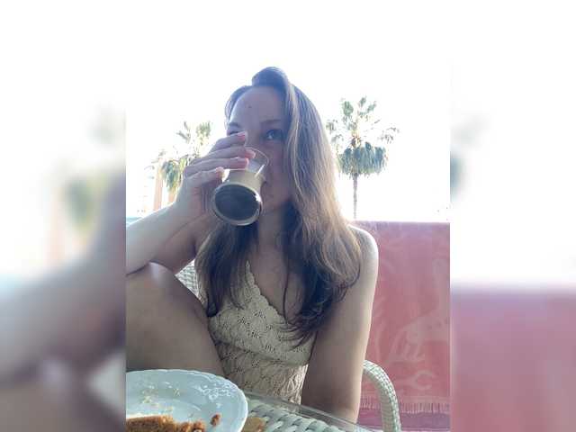 Alisasqrl live cam on BongaCams