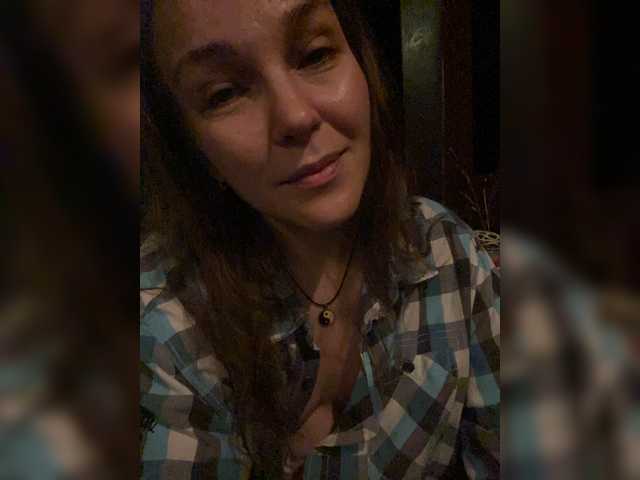 Alisasqrl live cam on BongaCams