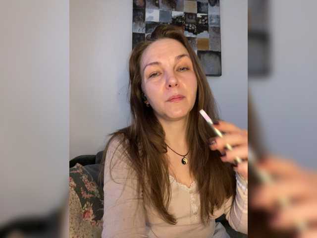 Alisasqrl live cam on BongaCams