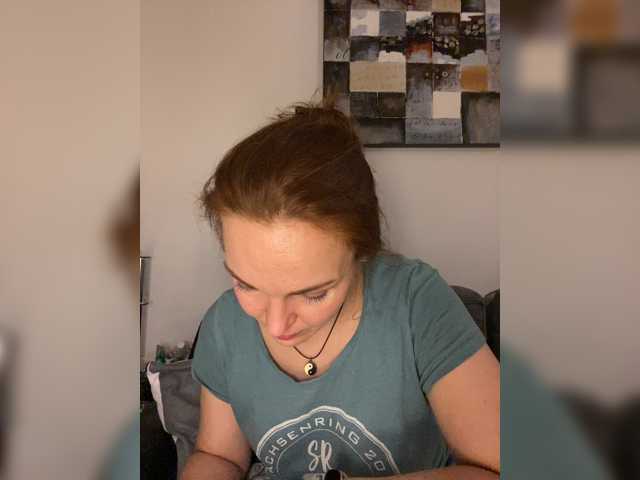 Alisasqrl live cam on BongaCams