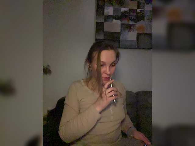 Alisasqrl's BongaCams show and profile