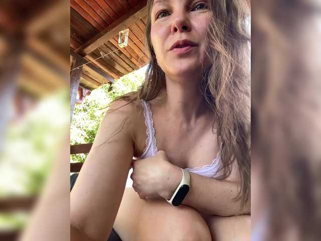 Alisasqrl live webcam show