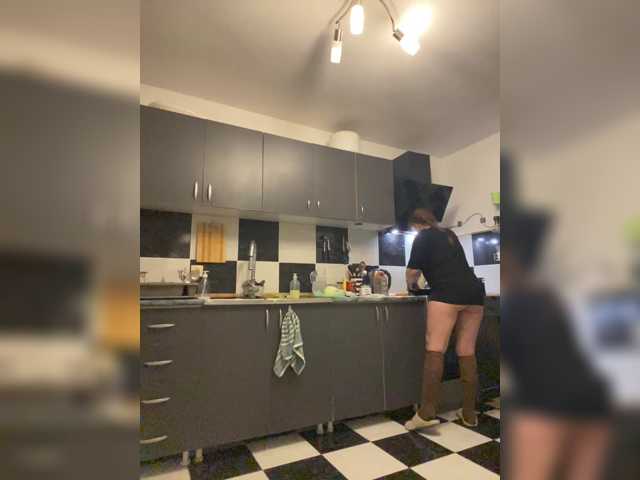 Alisasqrl live cam preview