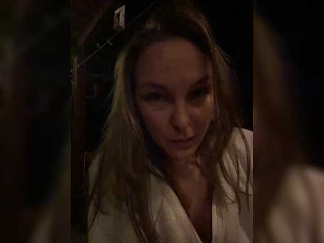 Alisasqrl live webcam show