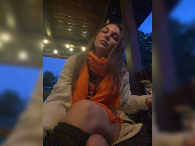 Alisasqrl live cam on BongaCams