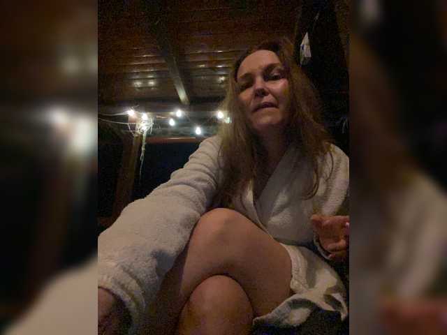 Alisasqrl live cam on BongaCams
