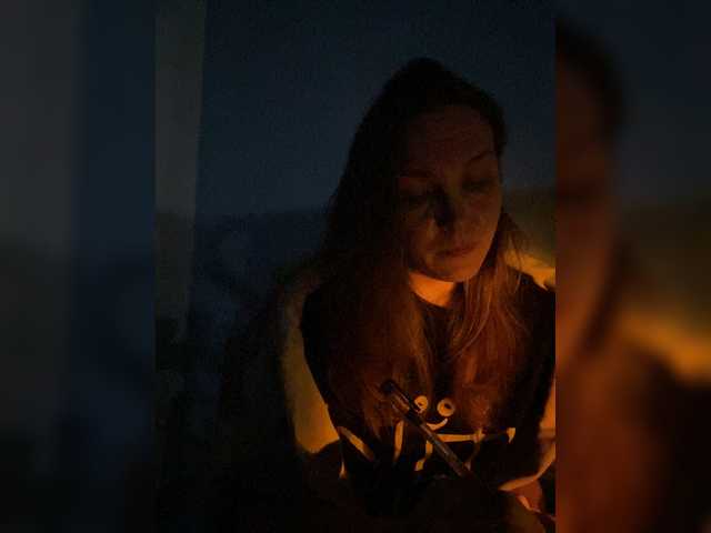 Alisasqrl live cam on BongaCams