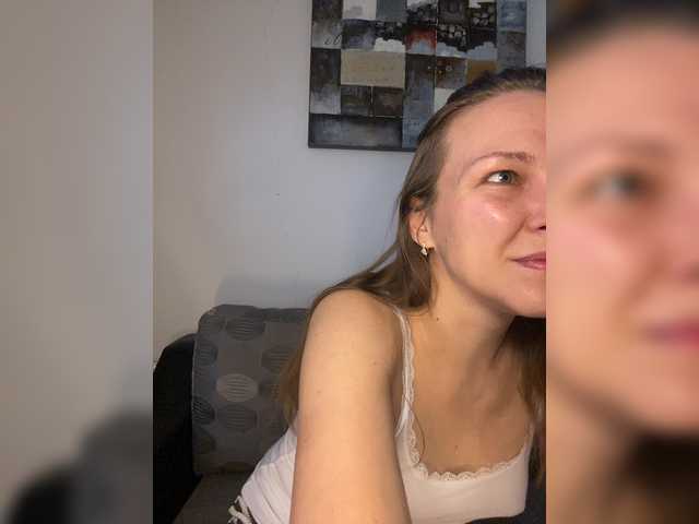 Alisasqrl live cam on BongaCams