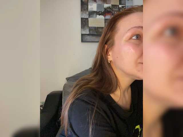 Alisasqrl live cam preview