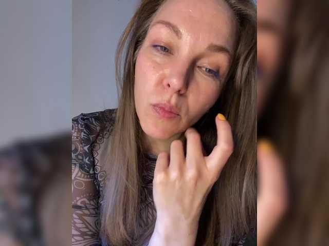 Alisasqrl live webcam show