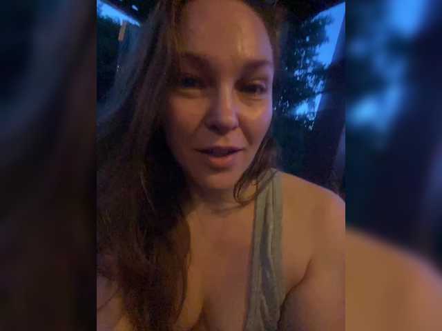Alisasqrl live webcam show