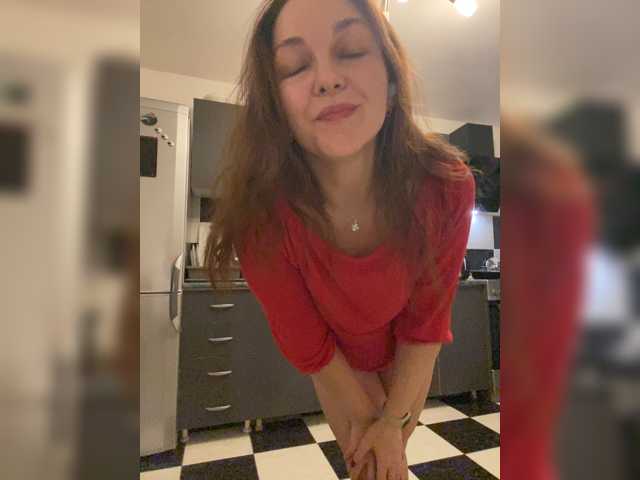 Alisasqrl live cam preview