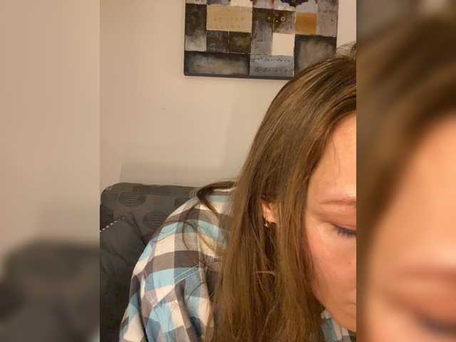 Alisasqrl live cam on BongaCams
