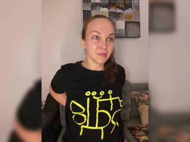 Alisasqrl live cam on BongaCams