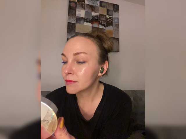 Alisasqrl live cam on BongaCams