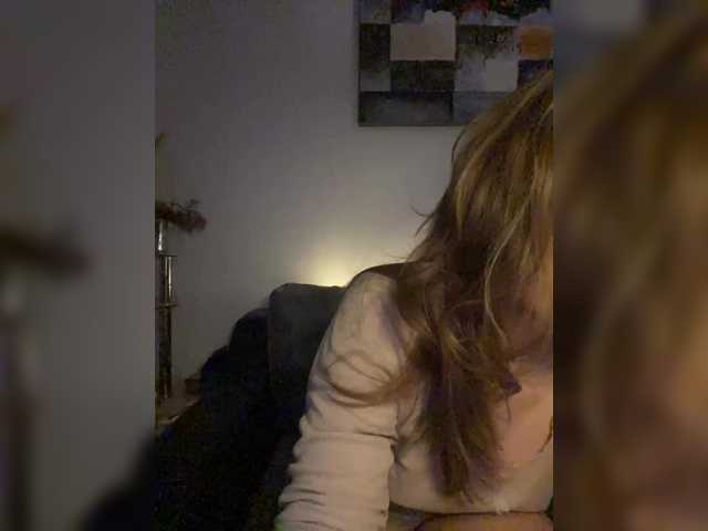 Alisasqrl's BongaCams show and profile