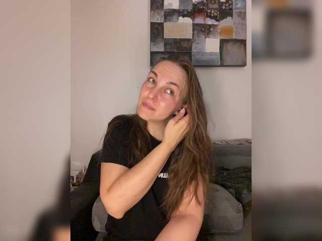 Alisasqrl live cam on BongaCams