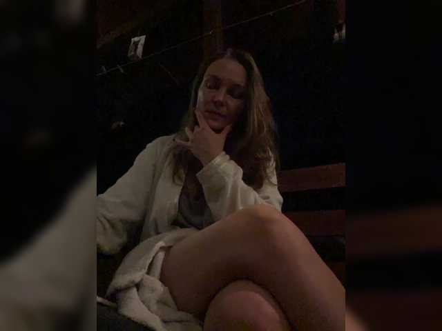 Alisasqrl live webcam show