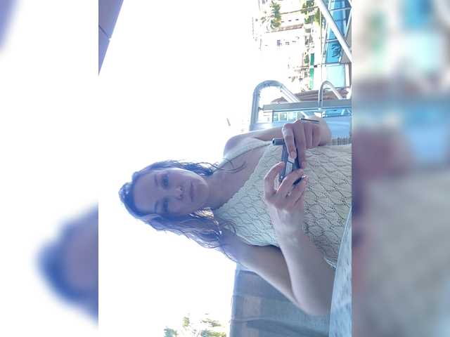 Alisasqrl live cam on BongaCams