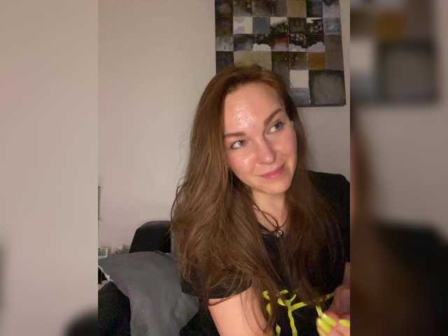 Alisasqrl live cam on BongaCams