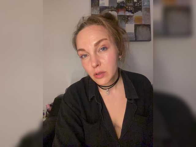 Alisasqrl live cam on BongaCams