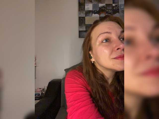 Alisasqrl live cam on BongaCams