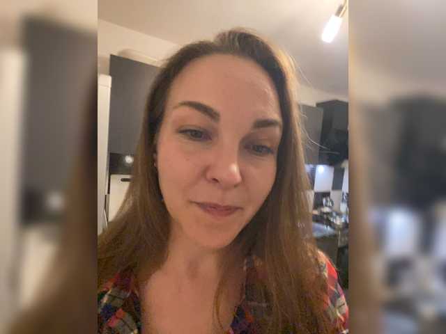 Alisasqrl live cam on BongaCams