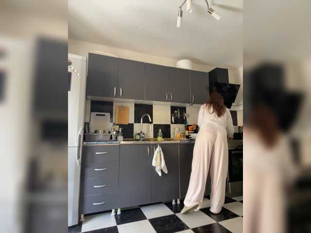 Alisasqrl live cam preview