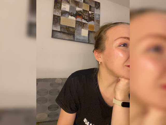 Alisasqrl live cam on BongaCams