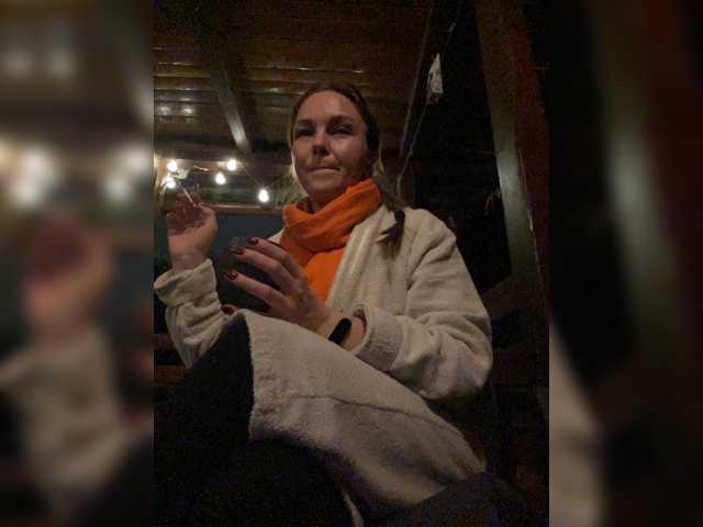Alisasqrl live cam preview