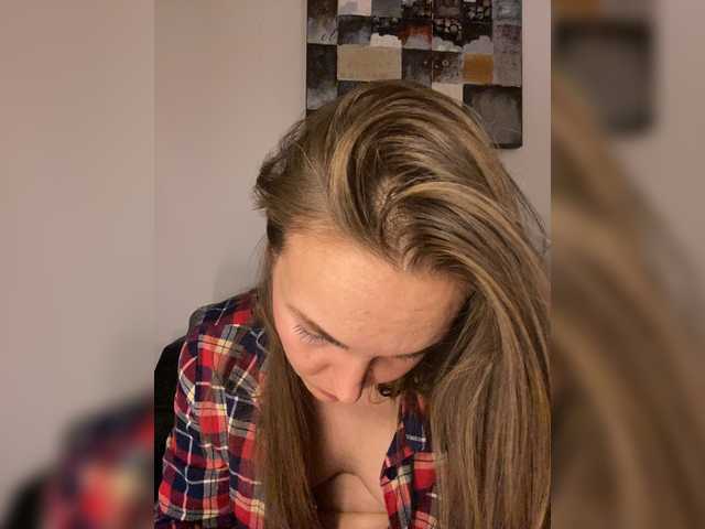 Alisasqrl live webcam show