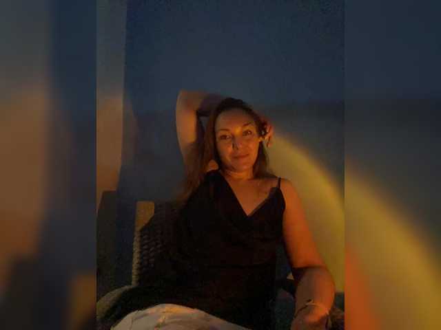 Alisasqrl live cam on BongaCams