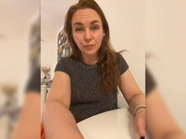 Alisasqrl live cam on BongaCams