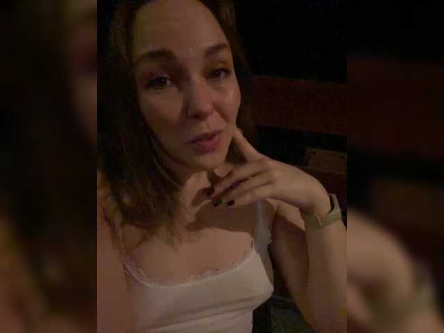 Alisasqrl live cam on BongaCams