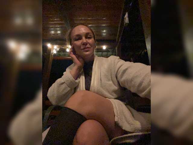 Alisasqrl live cam preview