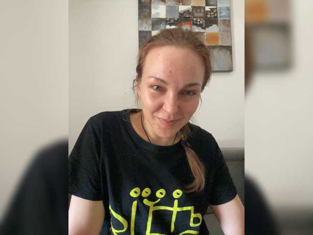 Alisasqrl live cam on BongaCams